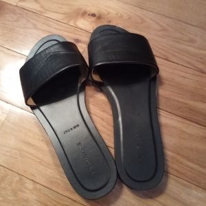 Everlane black leather slides flats size 9